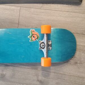 Skateboard (complete setup)